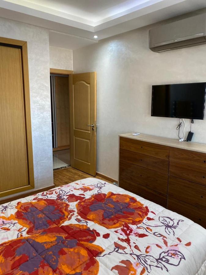 Magnifique Appart F3, Renove, Tres Bien Desservie Casablanca Exterior foto